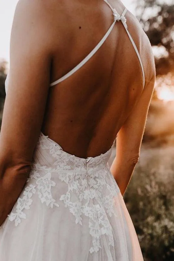 Elegant Long Tulle Halter Neckline Backless A-line Wedding Dresses TN289