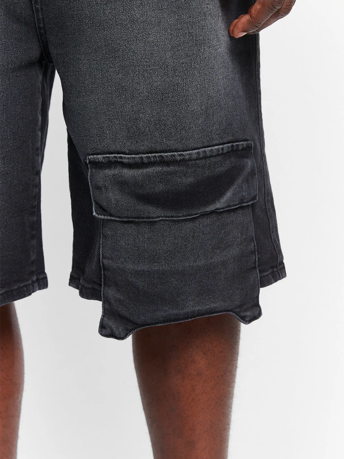 ESSENTIAL DENIM CARGO - WASHED BLACK