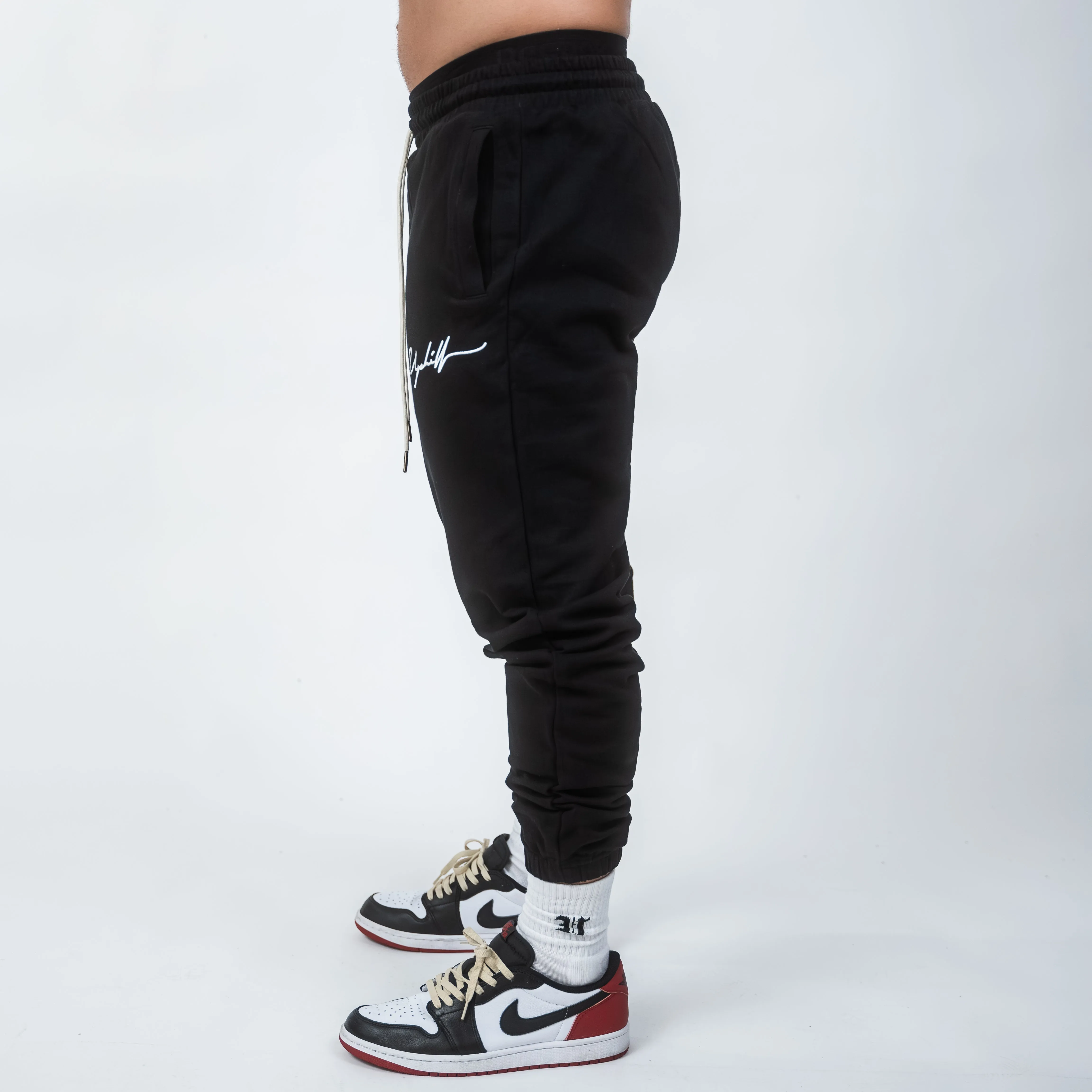 Essential Joggers Black