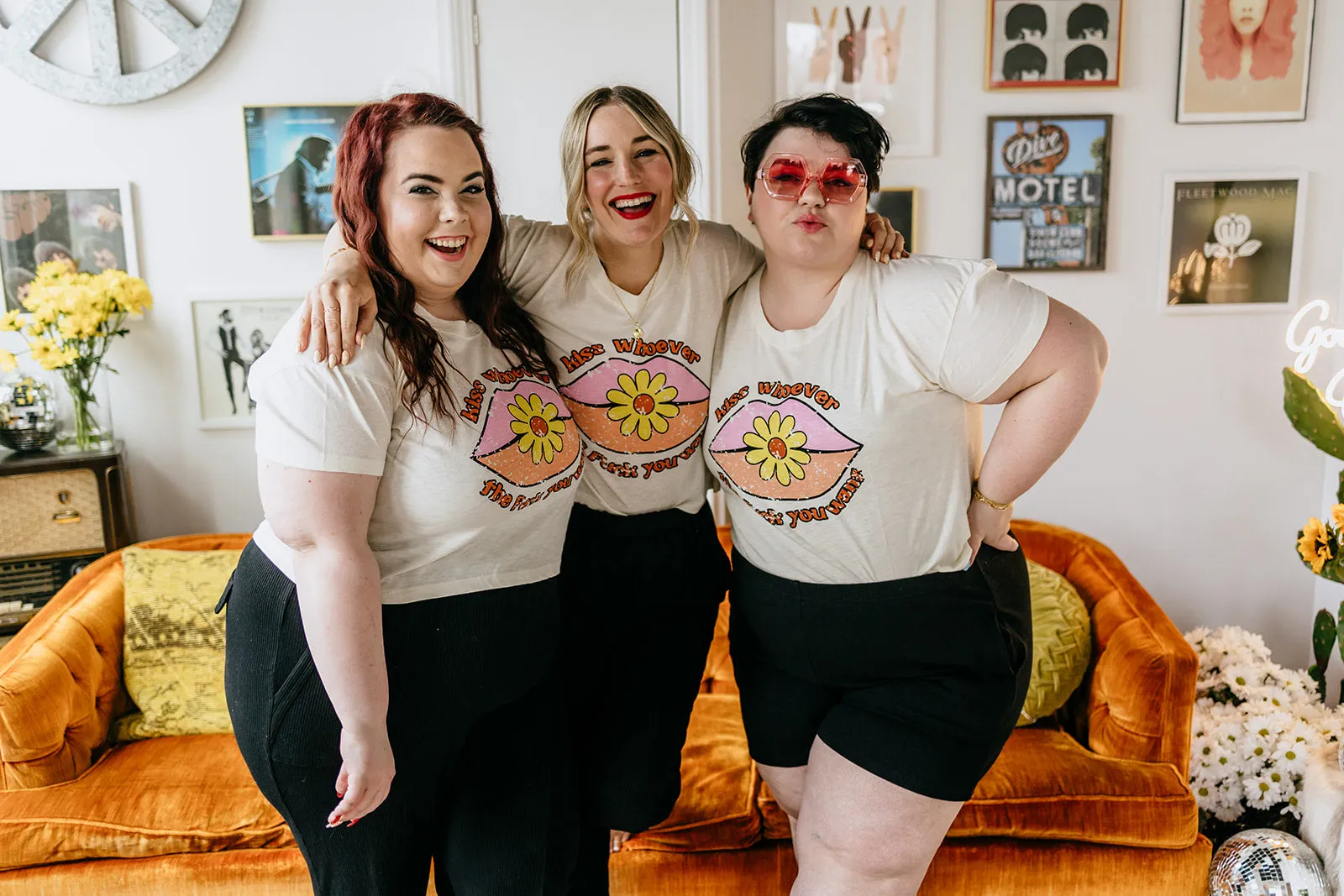 kiss whoever slub crop tee