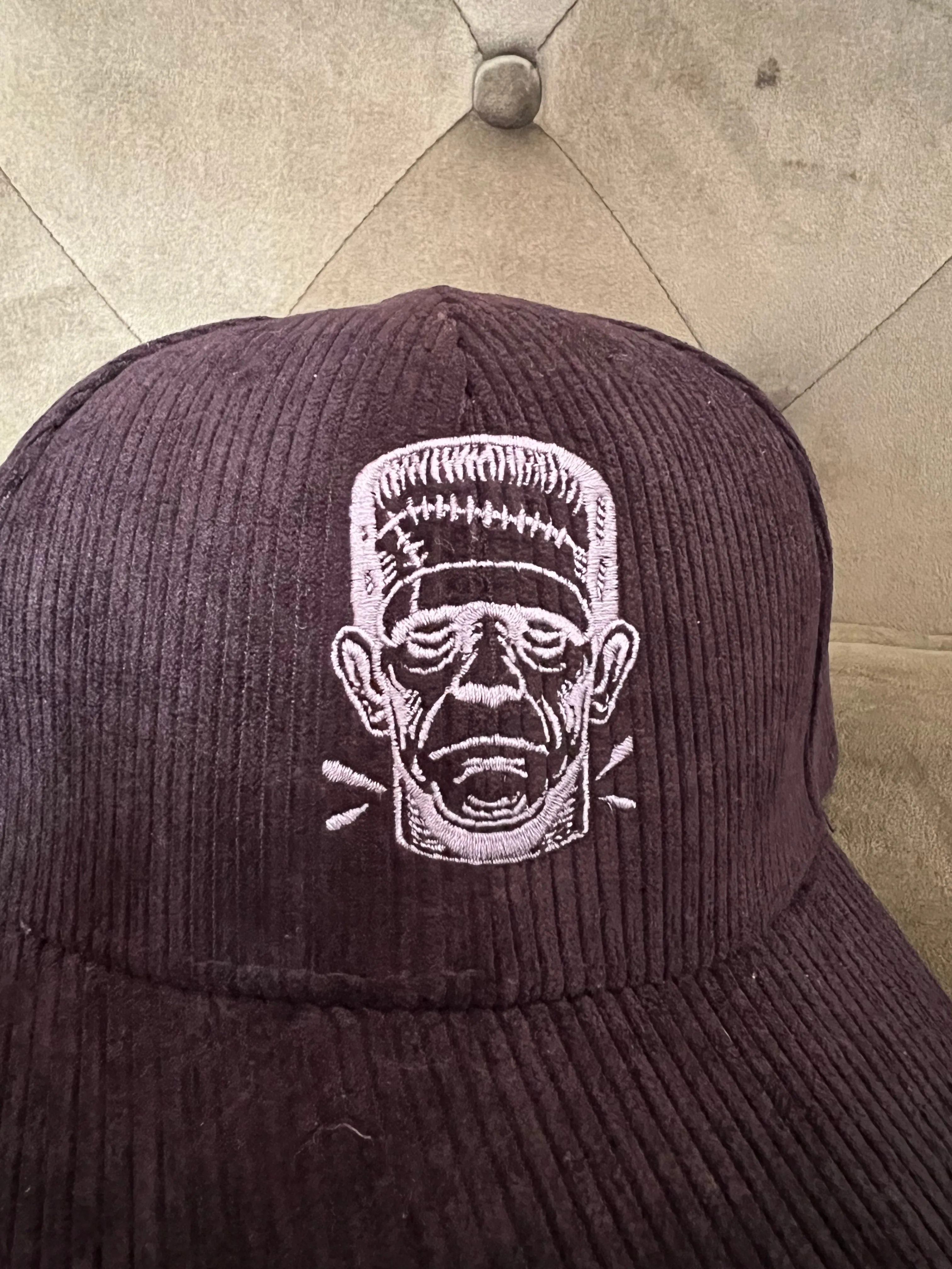 MONSTER HEADS CORDUROY CAP