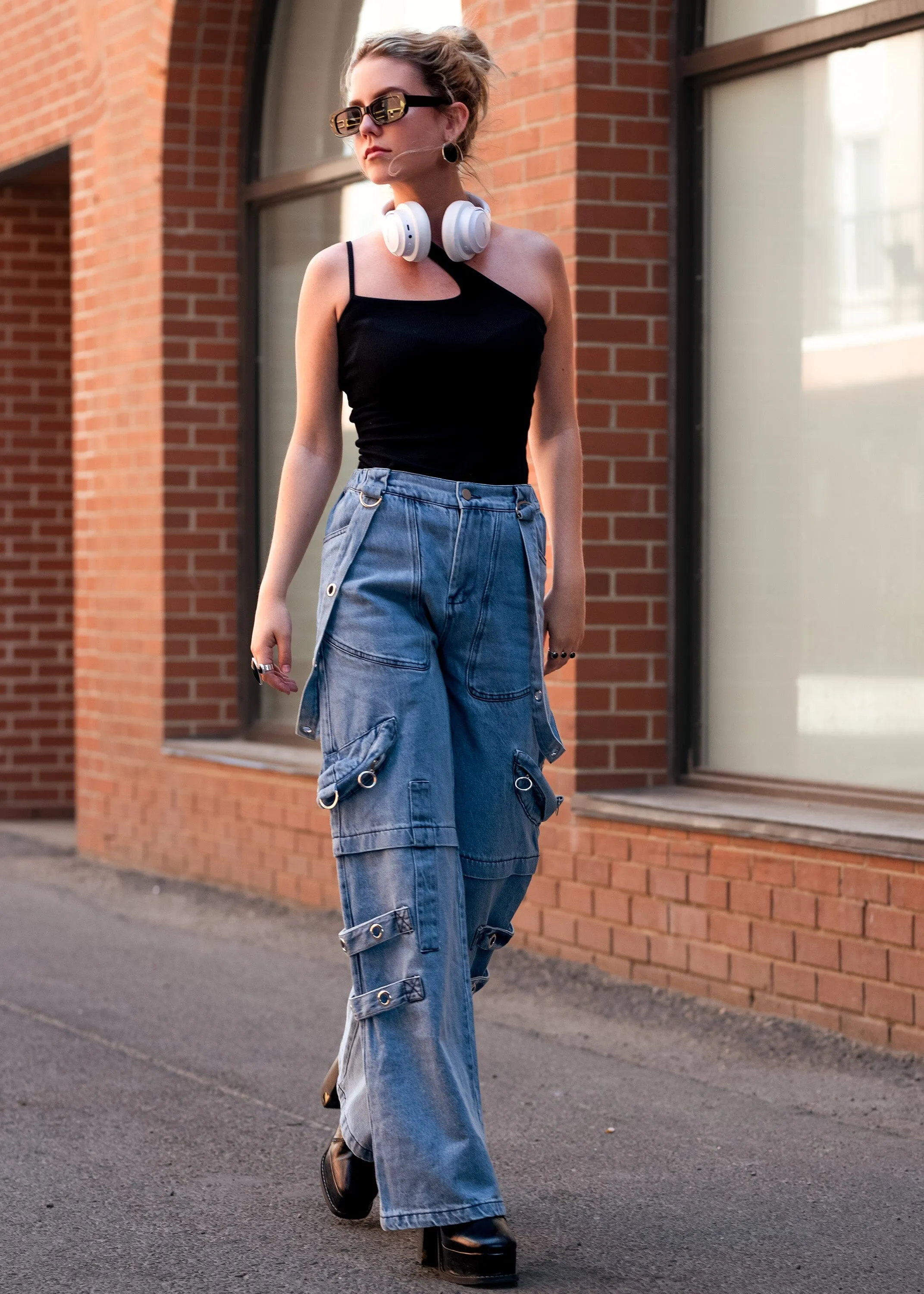 Rivet Strap Cargo Pant
