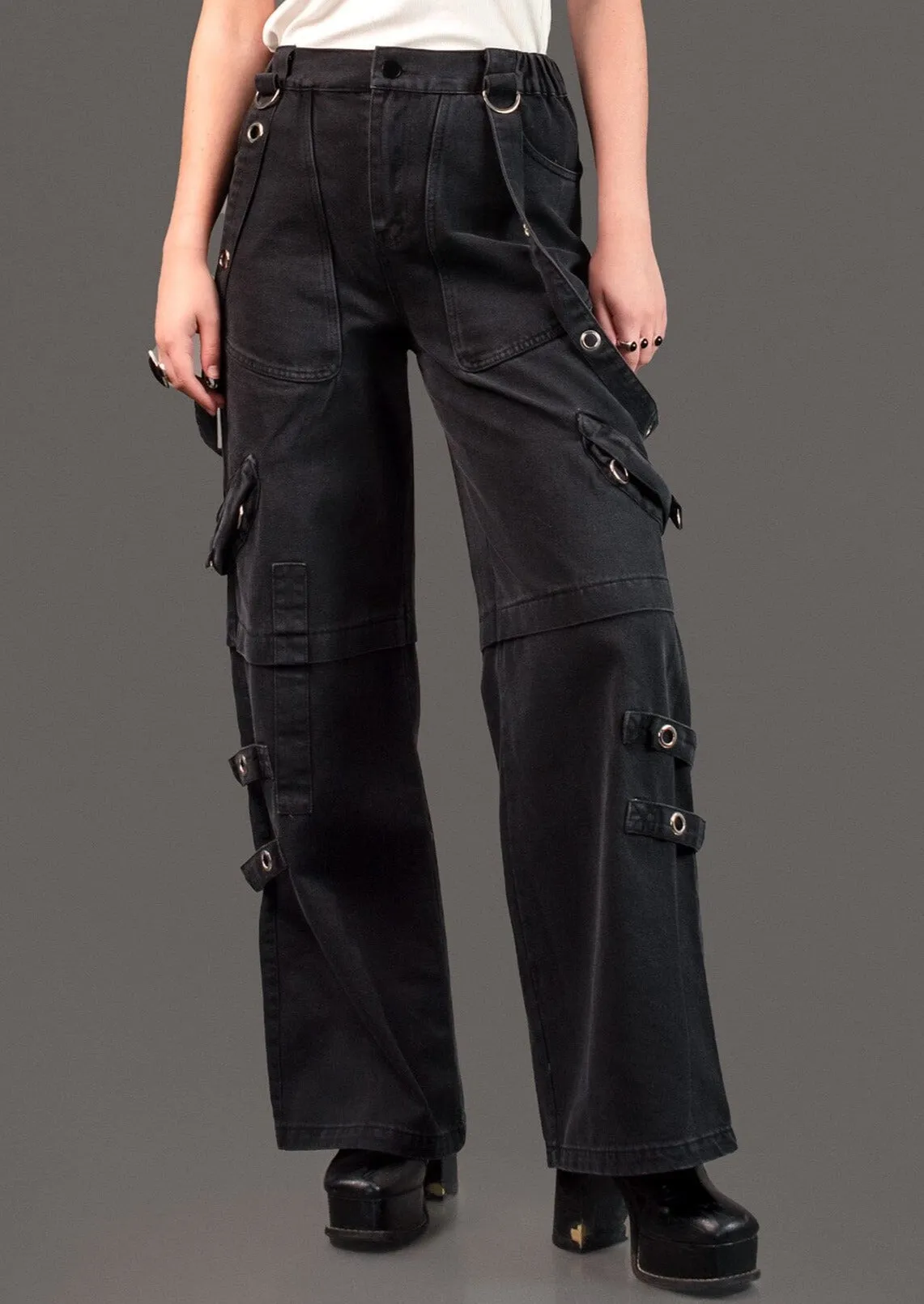 Rivet Strap Cargo Pant