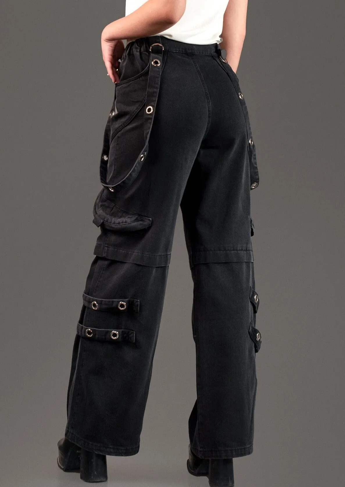 Rivet Strap Cargo Pant