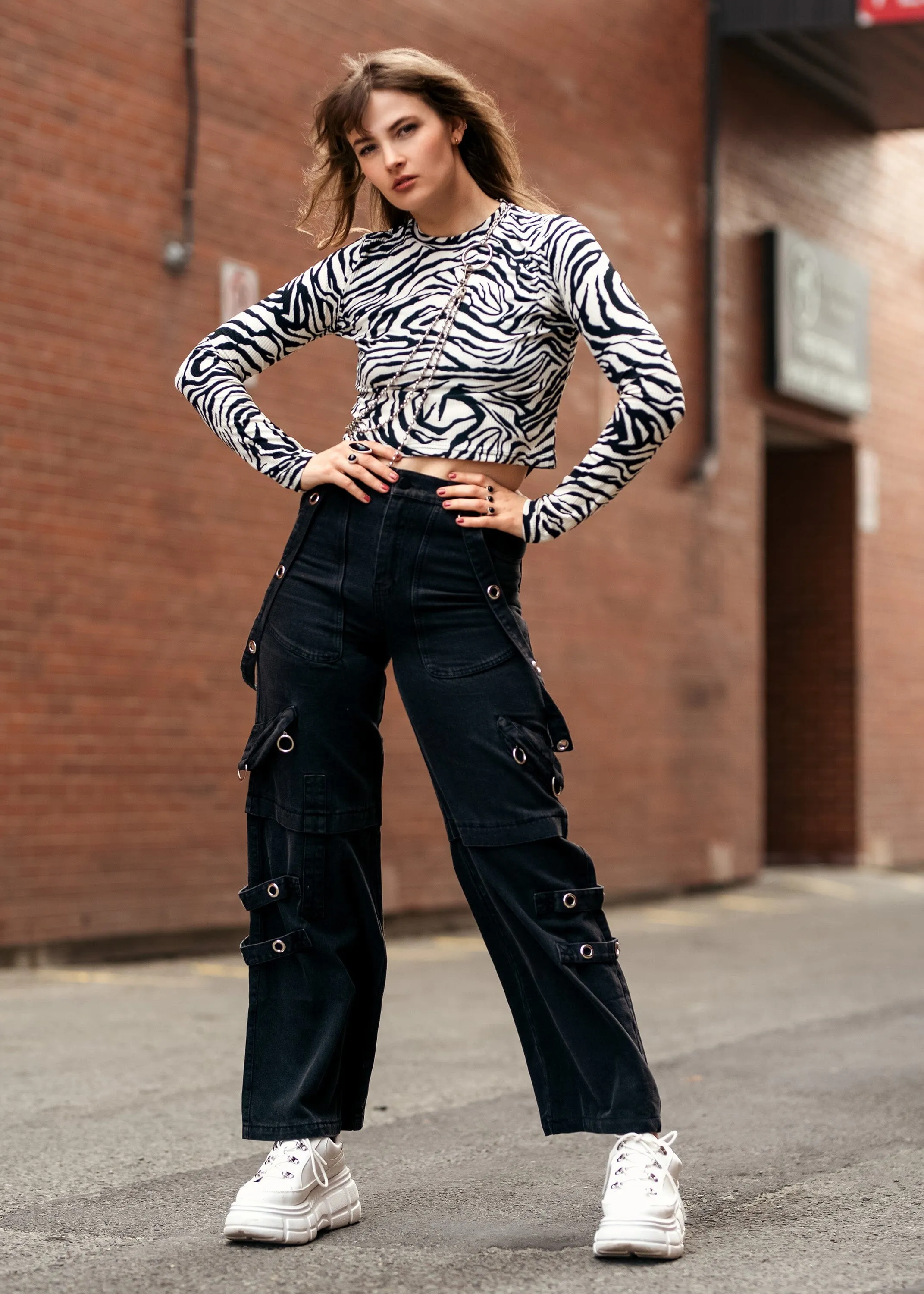 Rivet Strap Cargo Pant