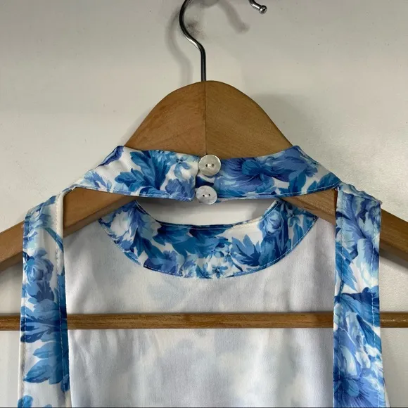Show me your mumu v-right back sleeveless floral halter mini dress
