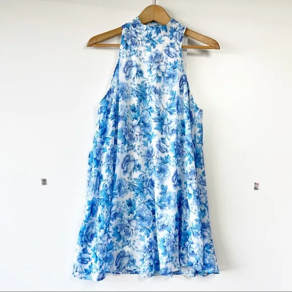 Show me your mumu v-right back sleeveless floral halter mini dress