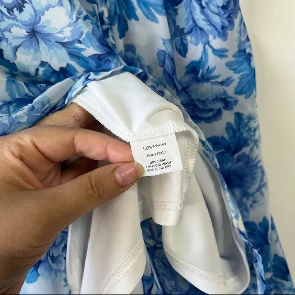 Show me your mumu v-right back sleeveless floral halter mini dress
