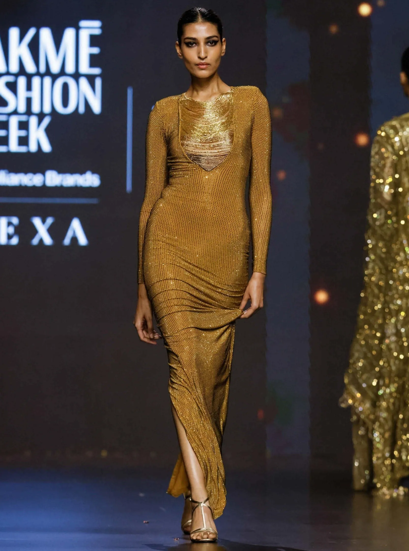 Sparkle siren gold gown
