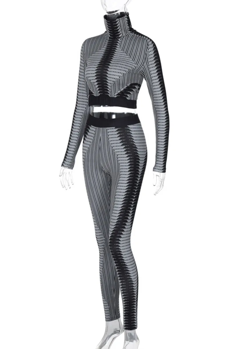 UK688 Graphic Crop Top and Slim-Fit Pants Set