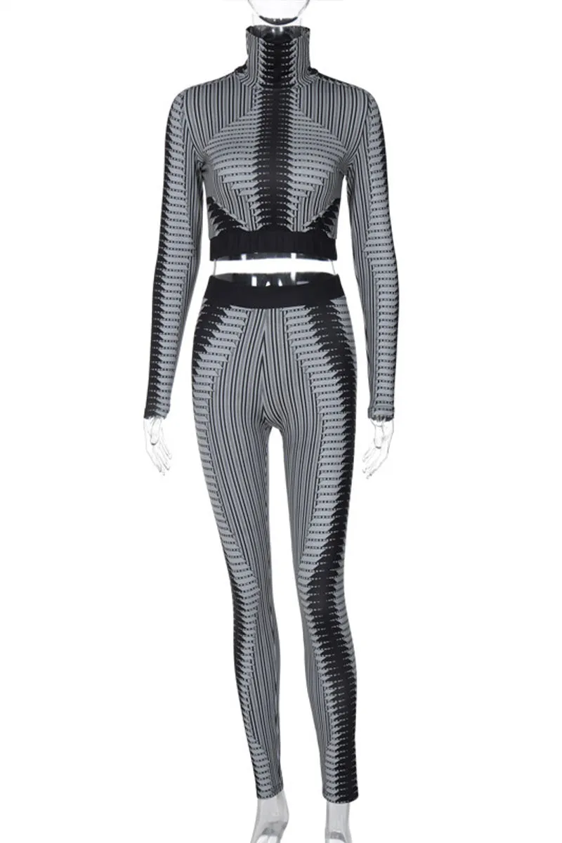 UK688 Graphic Crop Top and Slim-Fit Pants Set