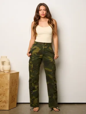 WOMEN'S BUTTON CLOSURE CARGO POCKETS CAMO PRINT PANTS